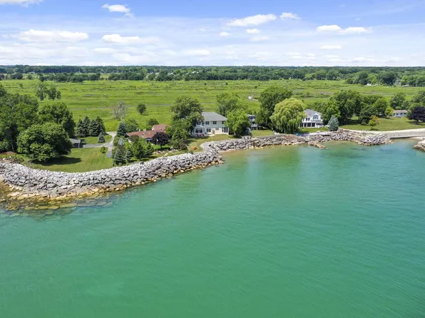 11887 Lakeshore DRIVE, Pleasant Prairie, WI 53158