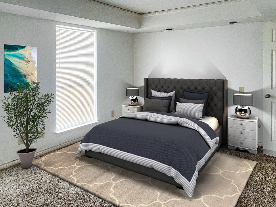 Spacious bedroom with walk in spacious closet. Plenty of natural light with recessed lighting!