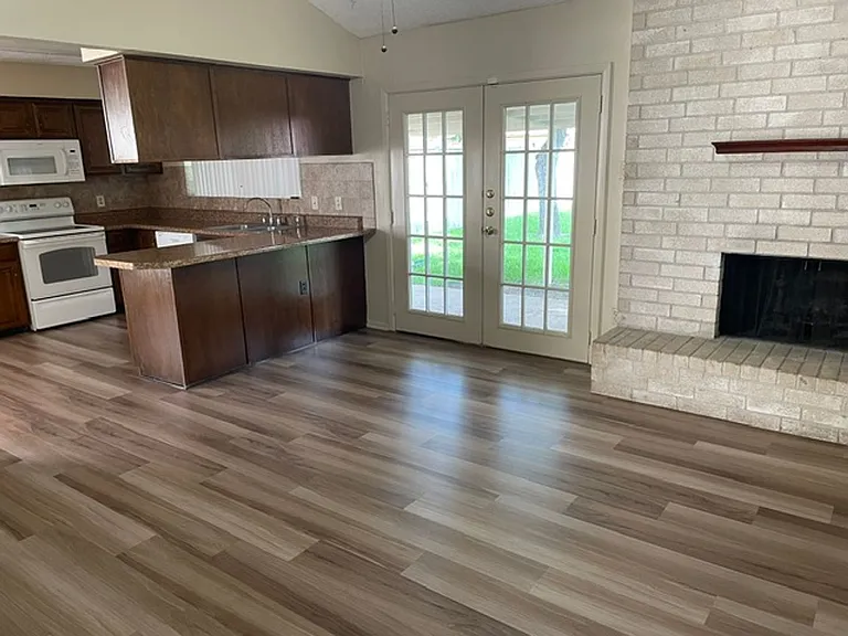 7208 Southridge Trl — Photo 5