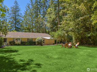 8960 NE Day Road, Bainbridge Island, WA 98110
