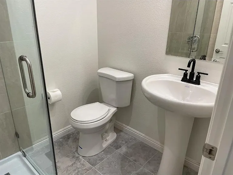 21199 Packing House Ct — Photo 36