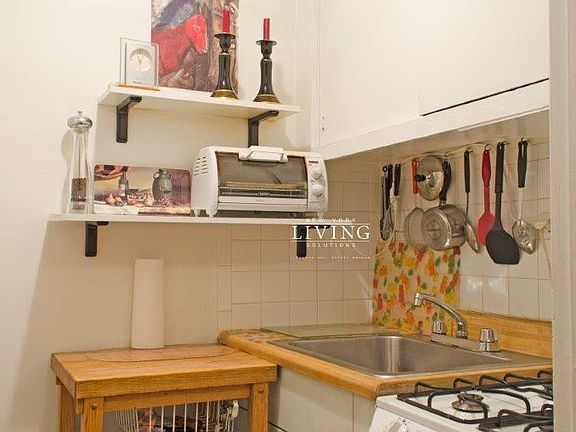 5th image of 150 E 27th St APT 3G