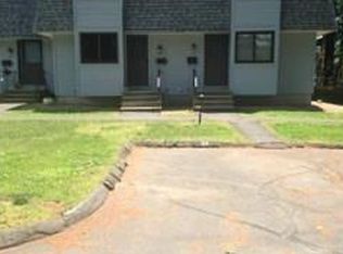34 Northampton Ln, Plainville, CT 06062