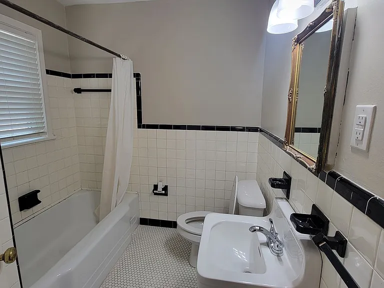 2912 Moran Pl — Photo 10