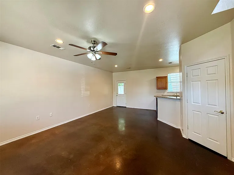 6912 Meador Ave #A — Photo 2