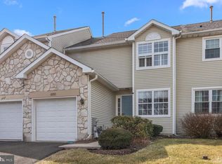 2242 Orchard Hill Cir, Warrington, PA 18976