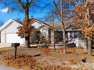 12 Lyndhurst Dr, Bella Vista, AR 72714