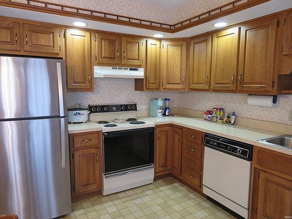 2nd image of 1411-2 Kentfield Way