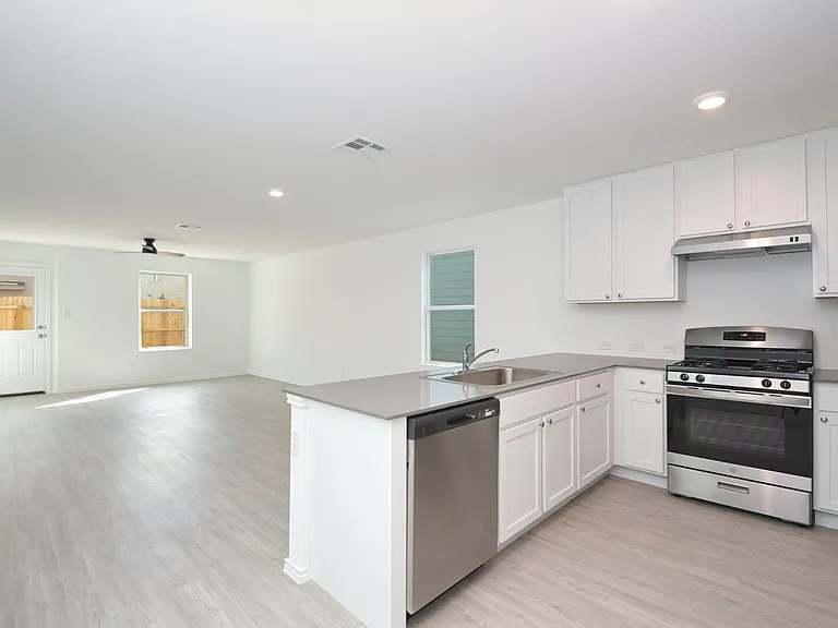 7626 Chancery Gate — Photo 7