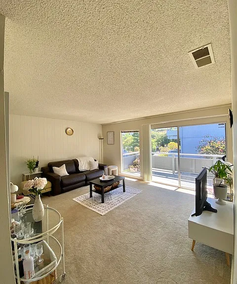 11 Circle Dr #C — Photo 3