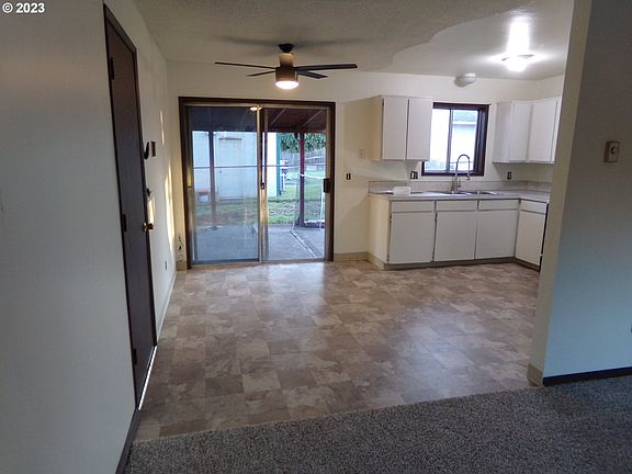 5th image of 12707 NE 76th St