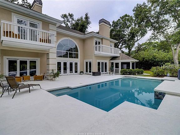 3rd image of 81 Leamington Ln