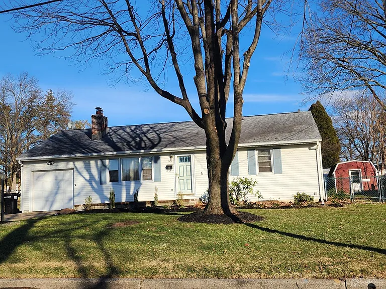 2105 Murray Ave — Photo 2