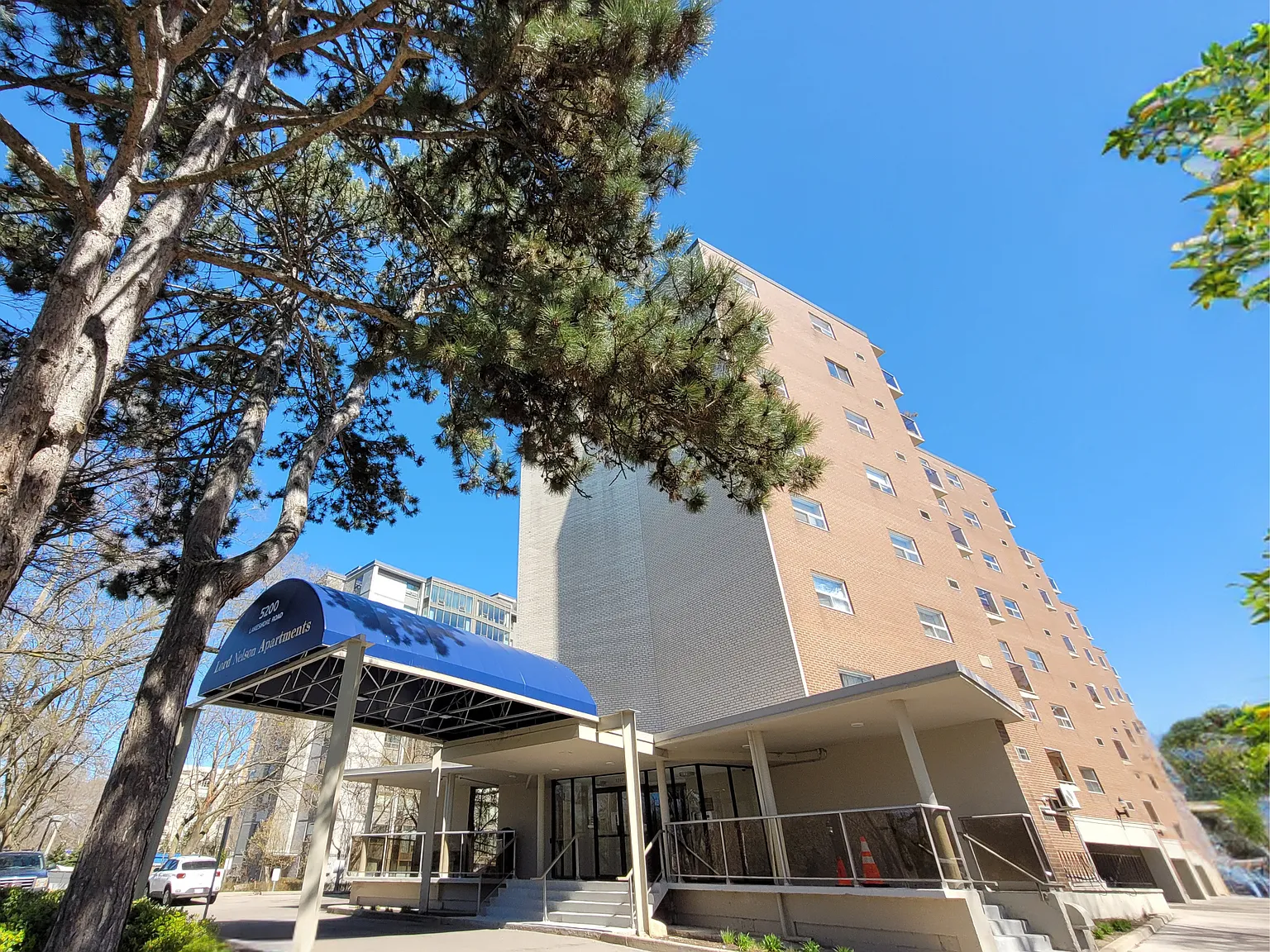 Lord Nelson Apartments — Photo 1