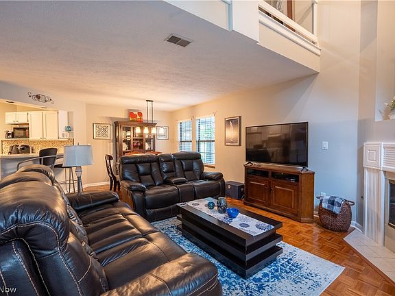4th image of 1233 Red Tail Hawk Ct