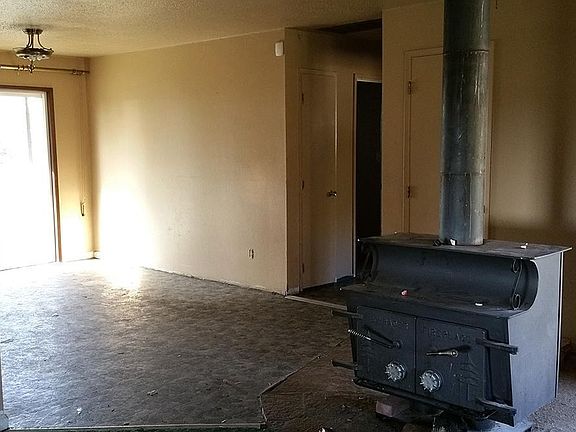 4th image of 260 Higgins Ln