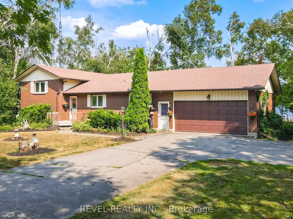 126 Pinewood Blvd, Kawartha Lakes, ON K0M 2T0