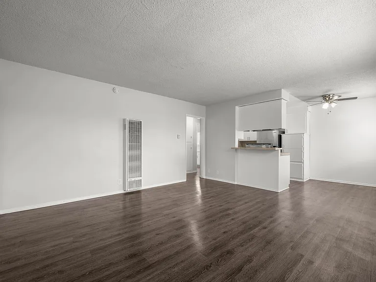 814 Victor Ave #14 — Photo 11