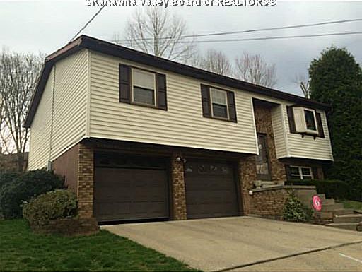 2nd image of 206 Village Ct
