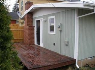 18 SE 89th Ave, Portland, OR 97216