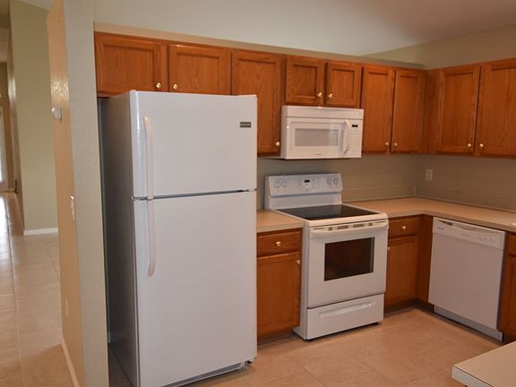 4th image of 4041 Bluff Harbor Way