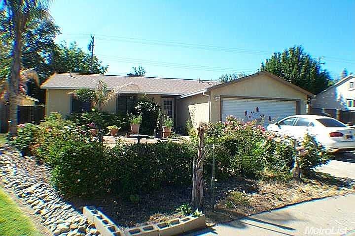 2nd image of 10605 Averell Ct