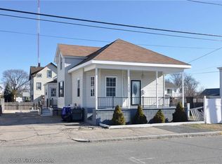 128 Woodward Ave, East Providence, RI 02914