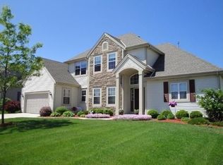 W233N7677 Berrywood Ct, Sussex, WI 53089