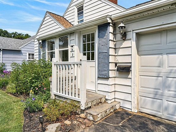 2nd image of 304 Garford Rd