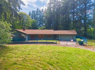 2451 141st St, Surrey, BC V4P 2E5