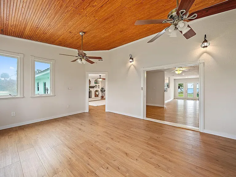 6205 S Indian River Dr — Photo 20