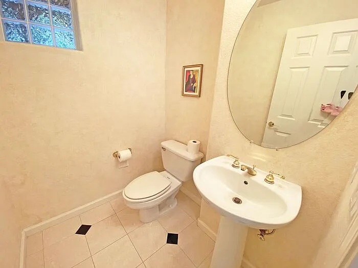5821 Killarney Cir — Photo 16