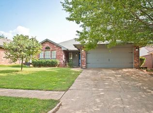 608 Coopers Hawk Dr, Norman, OK 73072