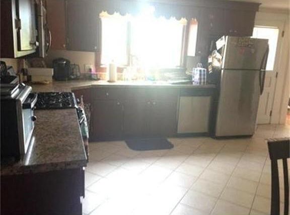 2nd image of 10 Fairmount St #1