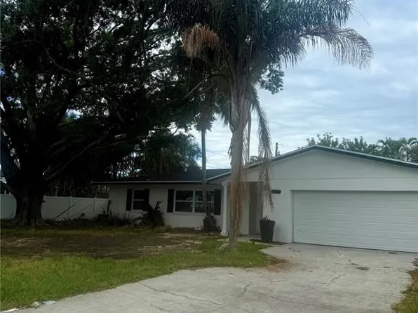 4824 Huntington St NE, Saint Petersburg, FL 33703