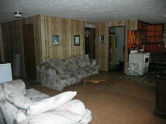 4th image of 9493 W Oak Dr