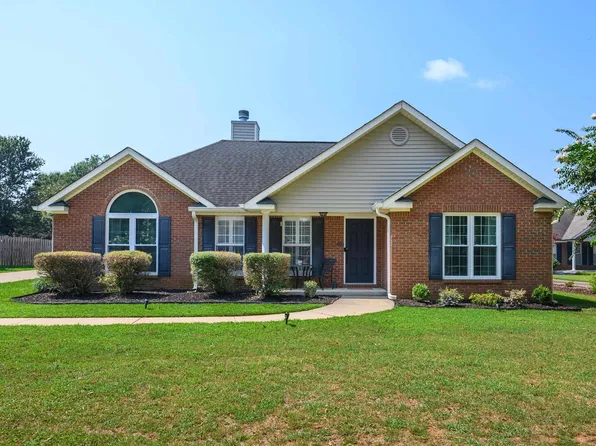 114 Horseshoe Cir, Alabaster, AL 35007