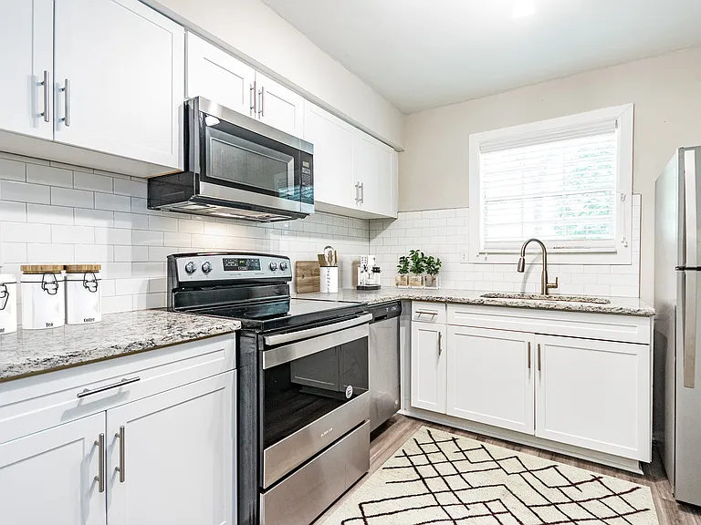Kitchen (2)