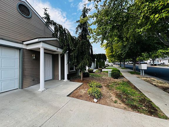 2nd image of 100 Plum Ln #2