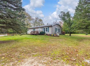 2692 E Baker Rd, Midland, MI 48642