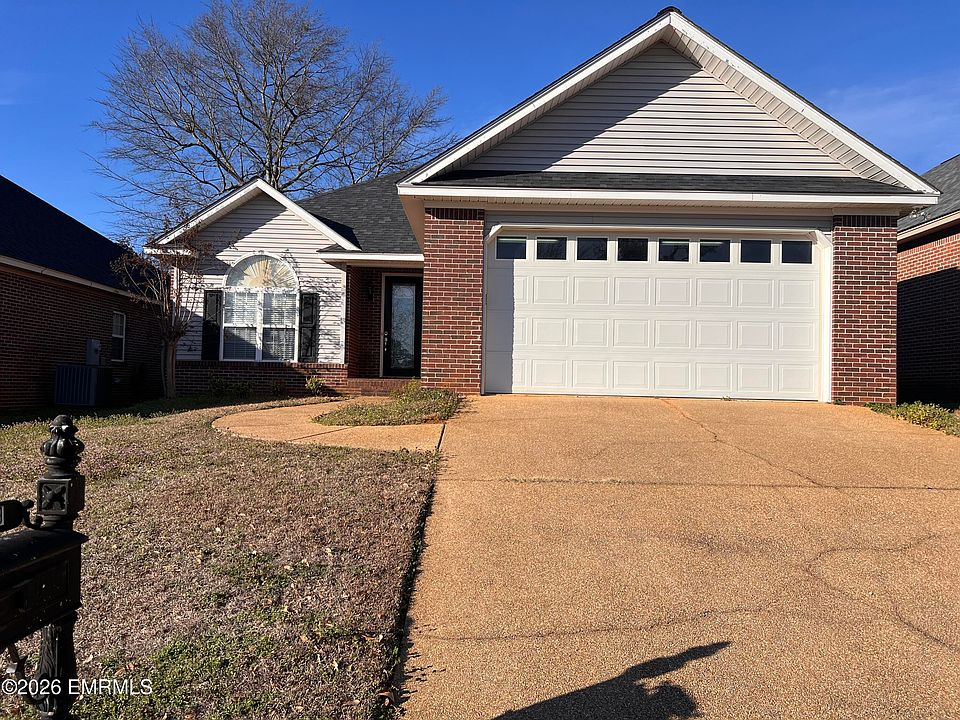 1st image of 389 N Point Dr