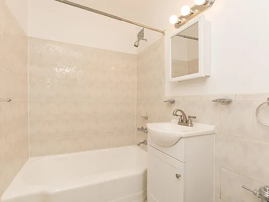 Sold by Re/Max In The City | media 11