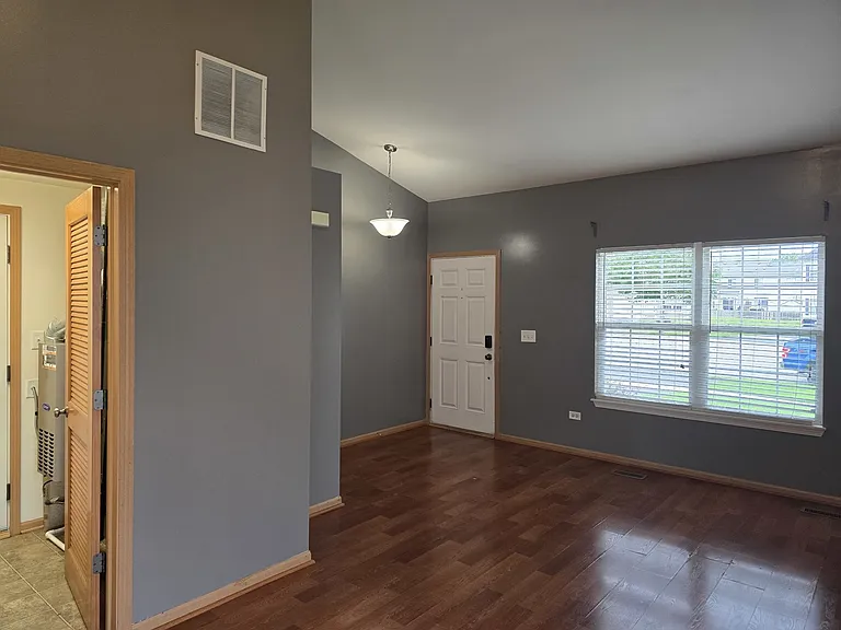 402 Waubonsee Dr — Photo 3