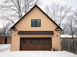 26910 N Longwood Rd, Lake Forest, IL 60045