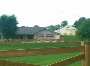 2199 Williams Creek Rd, Oneida, TN 37841