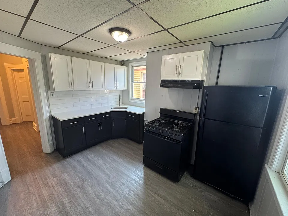 236 Danforth Ave #G1