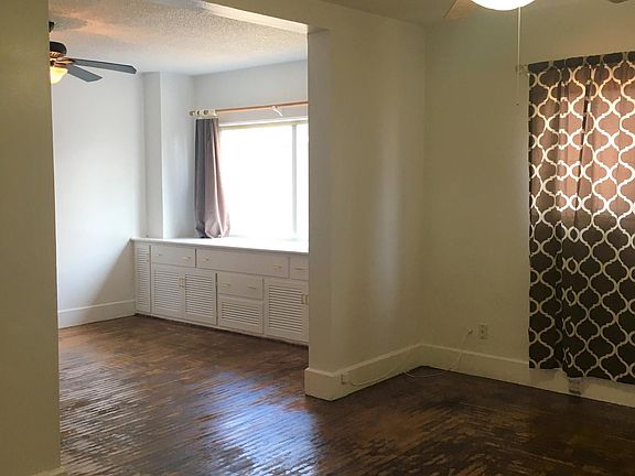 Living/Dinning. Open Concept