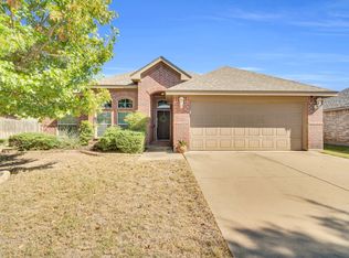 504 Quest Ct, Saginaw, TX 76179