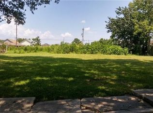 4721 Rhodes Dr, New Orleans, LA 70126