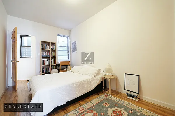 Rented by ZealEstate Group Inc | media 32